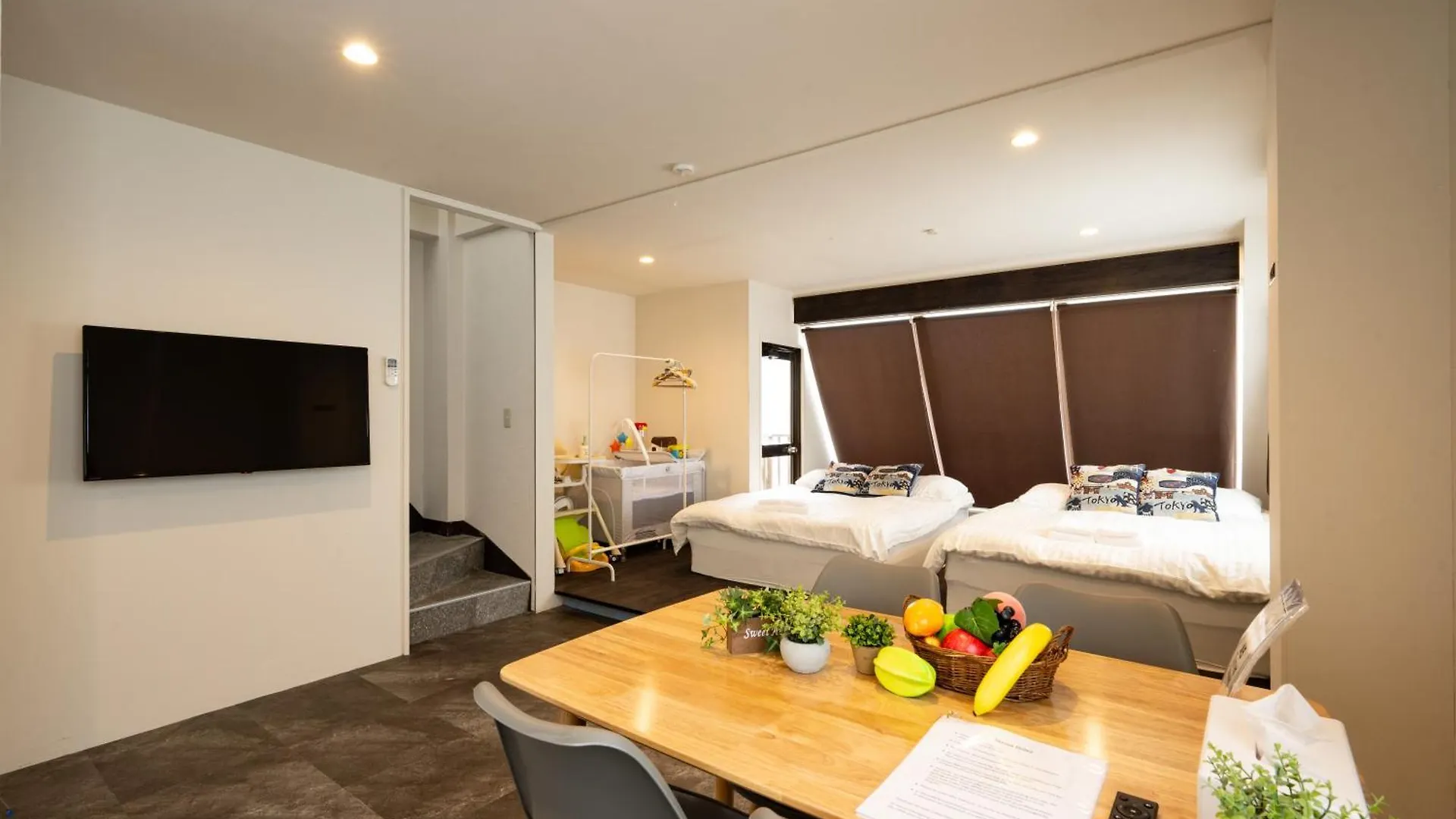 Apartment Thunder Hotel -雷門サンダーホテル- 浅草駅から徒歩5分 ベビー用品付き ファミリーも歓迎 大人8名もok!! Tokyo Japan
