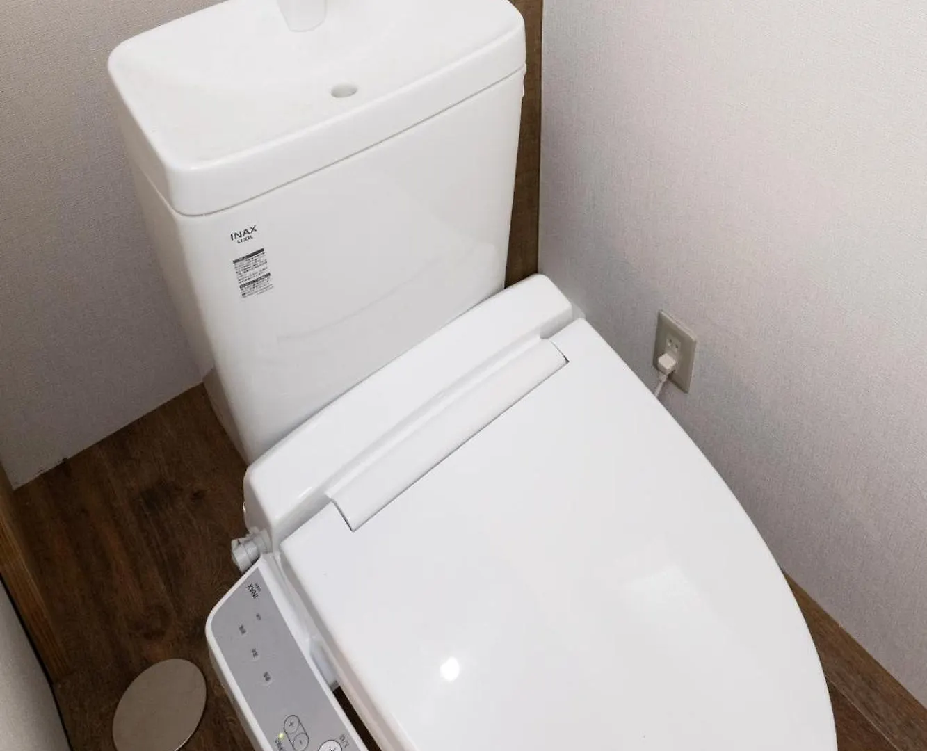 Thunder Hotel -雷門サンダーホテル- 浅草駅から徒歩5分 ベビー用品付き ファミリーも歓迎 大人8名もok!! Tokyo Japan