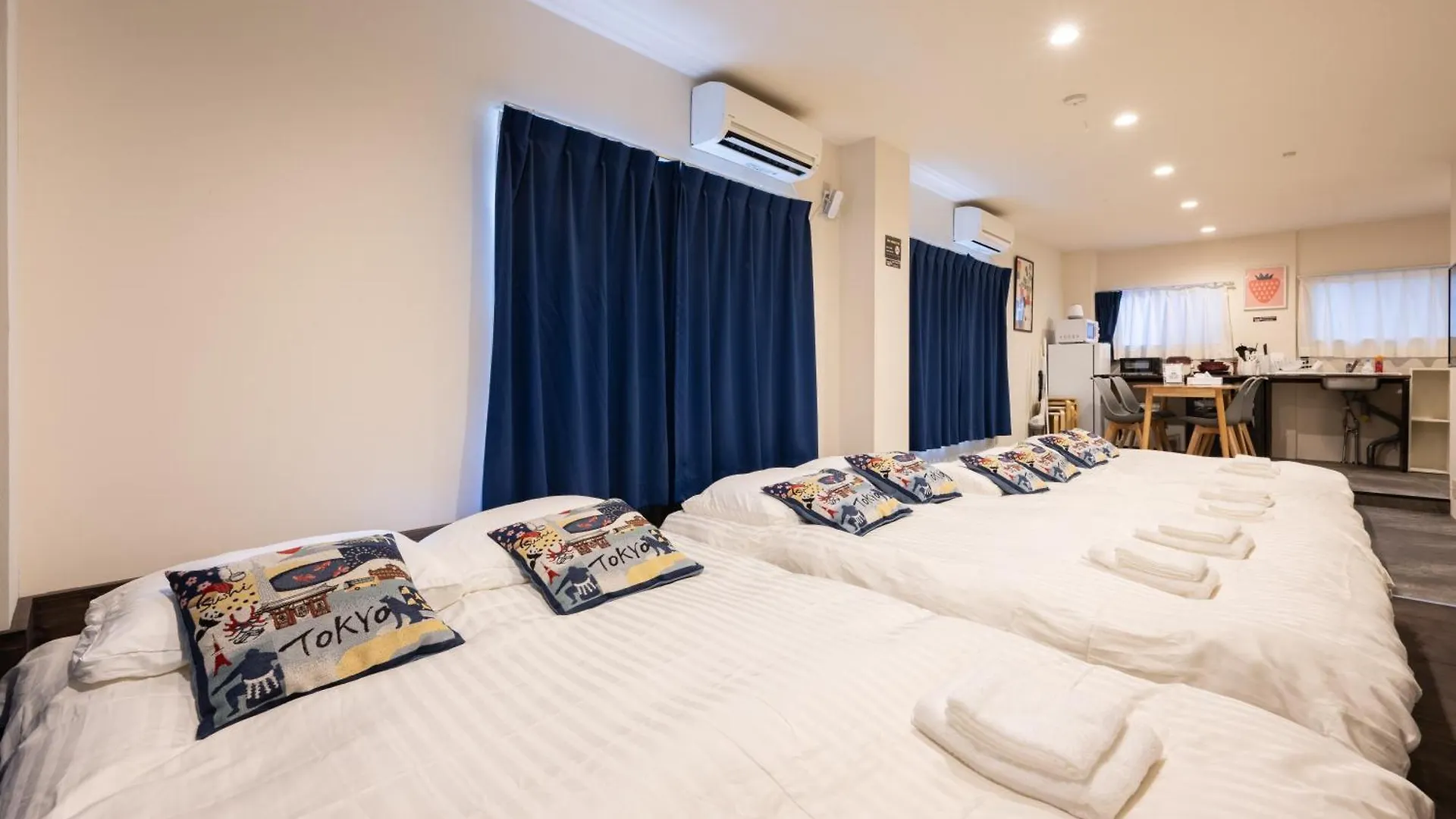Thunder Hotel -雷門サンダーホテル- 浅草駅から徒歩5分 ベビー用品付き ファミリーも歓迎 大人8名もok!! Tokyo Japan