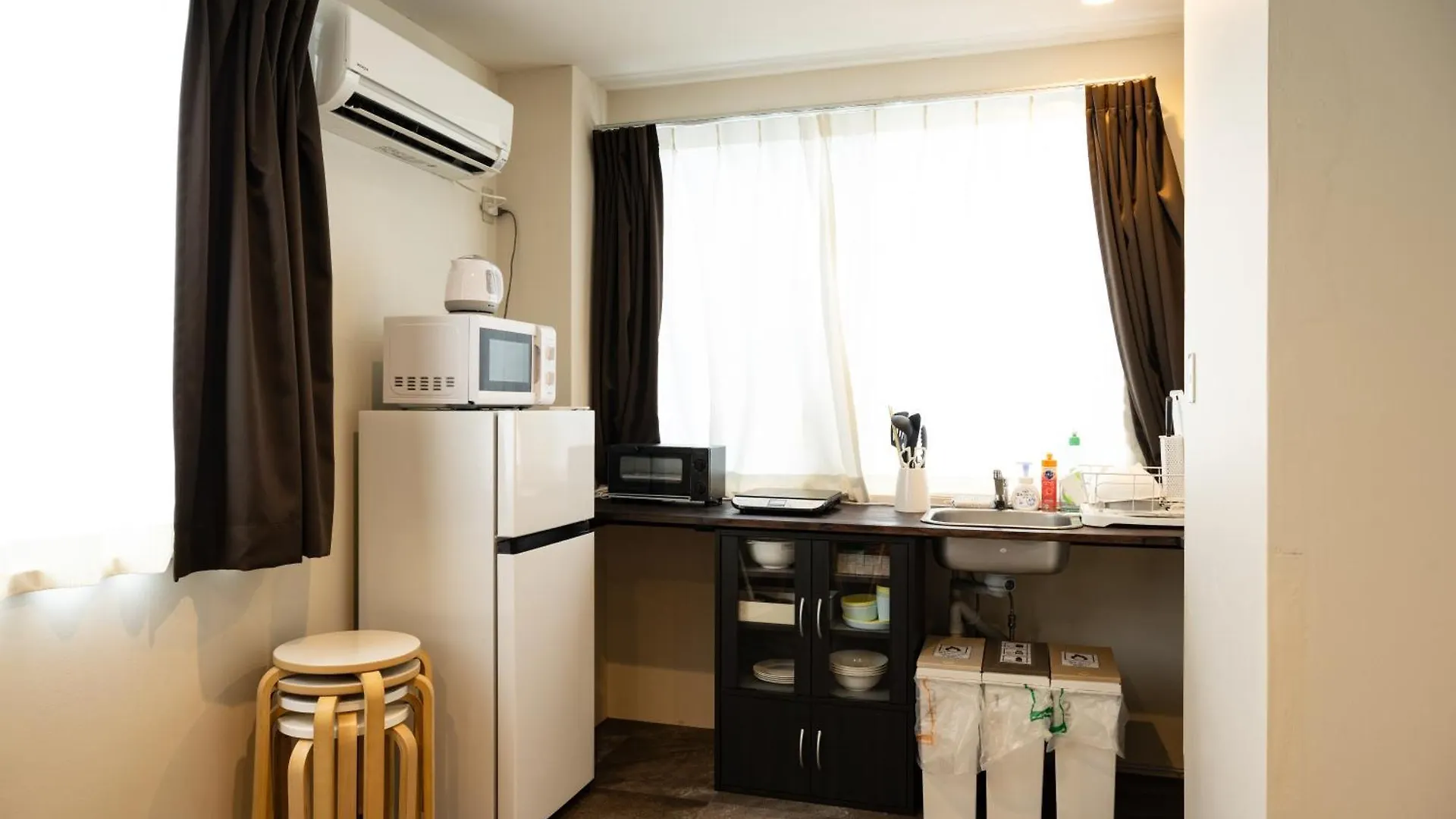 Apartment Thunder Hotel -雷門サンダーホテル- 浅草駅から徒歩5分 ベビー用品付き ファミリーも歓迎 大人8名もok!! Tokyo