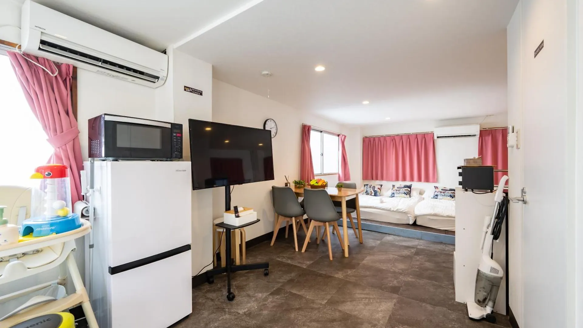 Apartment Thunder Hotel -雷門サンダーホテル- 浅草駅から徒歩5分 ベビー用品付き ファミリーも歓迎 大人8名もok!! Tokyo Japan