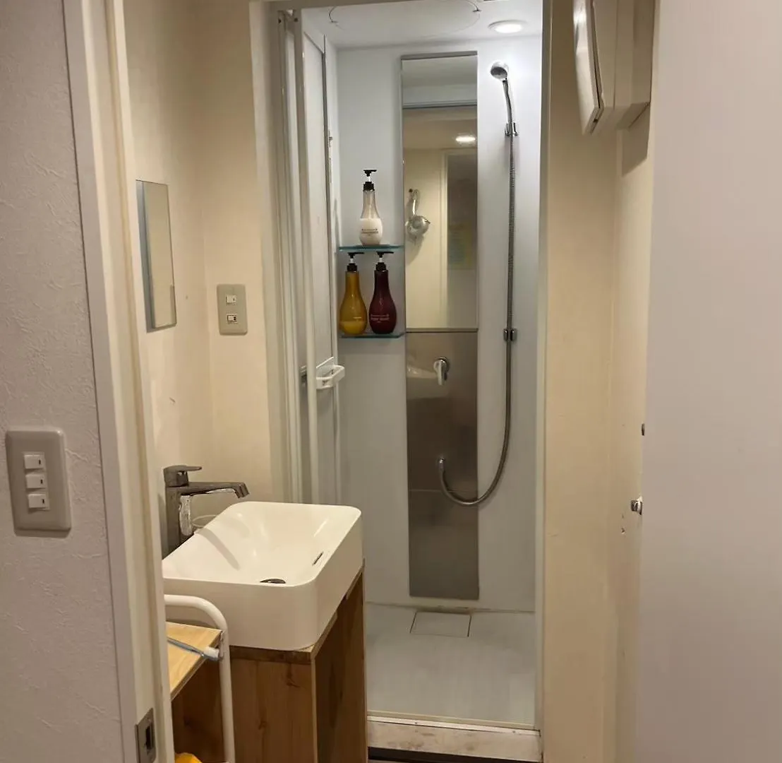 Apartment Thunder Hotel -雷門サンダーホテル- 浅草駅から徒歩5分 ベビー用品付き ファミリーも歓迎 大人8名もok!! Tokyo Japan